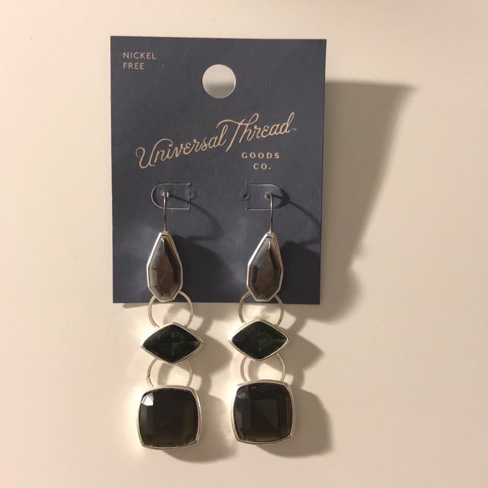 NWT UNIVERSAL THREAD GREEN&GRAY EARRINGS